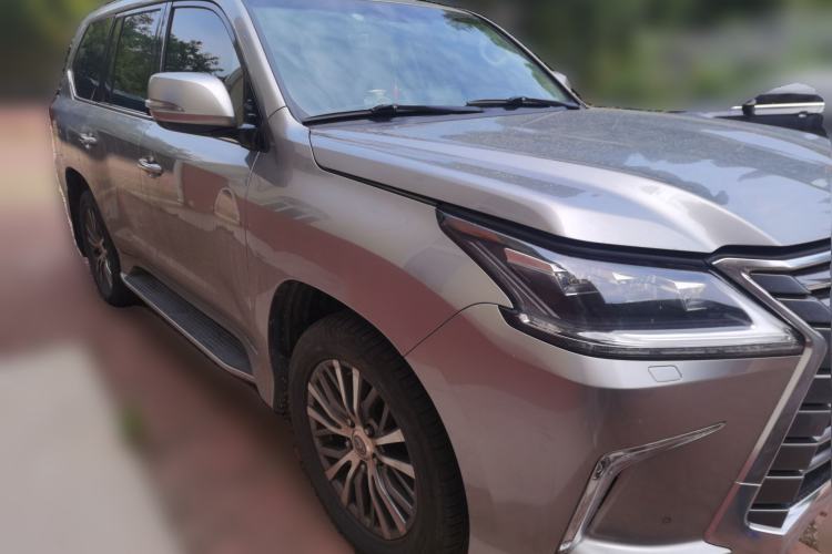 Used Lexus LX 2017 570 Dynamic Luxury Edition Front Right 45 Deg