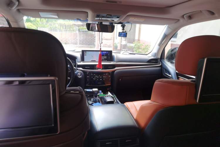 Used Lexus LX 2017 570 Dynamic Luxury Edition Headliner