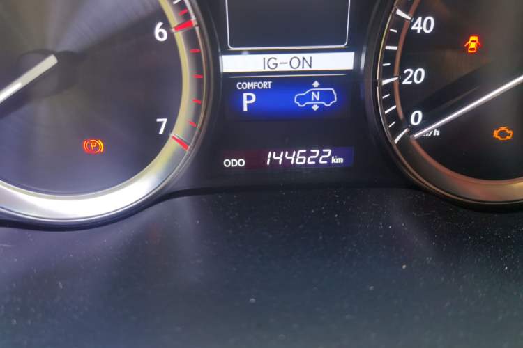 Used Lexus LX 2017 570 Dynamic Luxury Edition Odometer Close Up