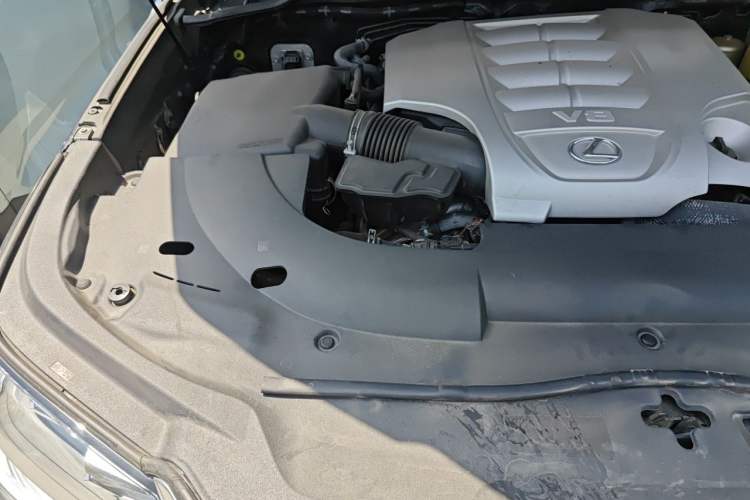 Used Lexus LX 2017 570 Prestige Luxury Edition Engine Bay Right