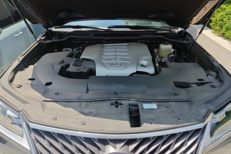 Used Lexus LX 2017 570 Prestige Luxury Edition Engine Bay