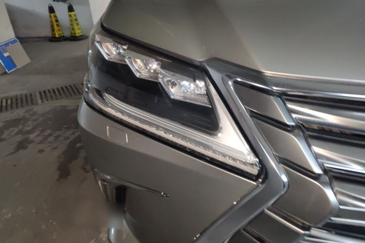 Used Lexus LX 2017 570 Dynamic Luxury Edition Exterior 6