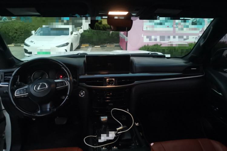 Used Lexus LX 2017 570 Dynamic Luxury Edition Center Console