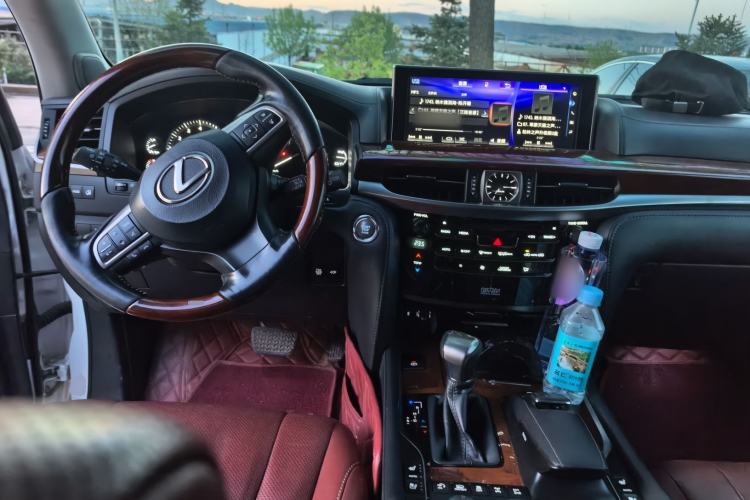 Used Lexus LX 2017 570 Dynamic Luxury Edition Center Console