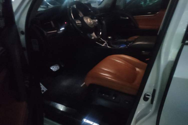 Used Lexus LX 2017 570 Peak Special Limited Edition Driver Seat