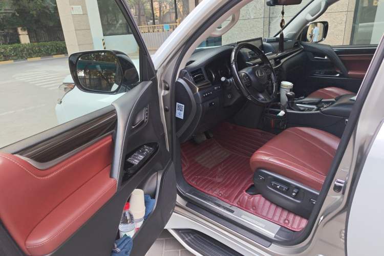 Used Lexus LX 2017 570 Dynamic Luxury Edition Driver Seat