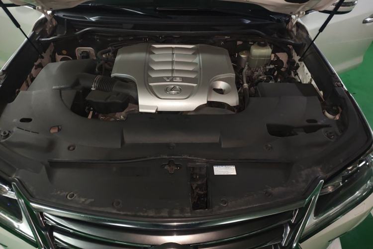 Used Lexus LX 2017 570 Prestige Luxury Edition Engine Bay