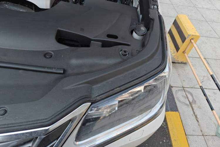 Used Lexus LX 2017 570 Prestige Luxury Edition Engine Bay Left