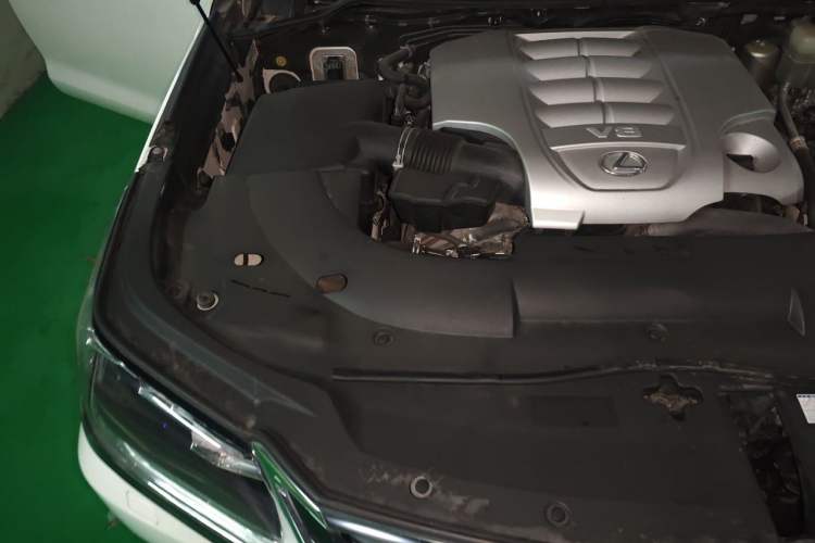 Used Lexus LX 2017 570 Prestige Luxury Edition Engine Bay Right