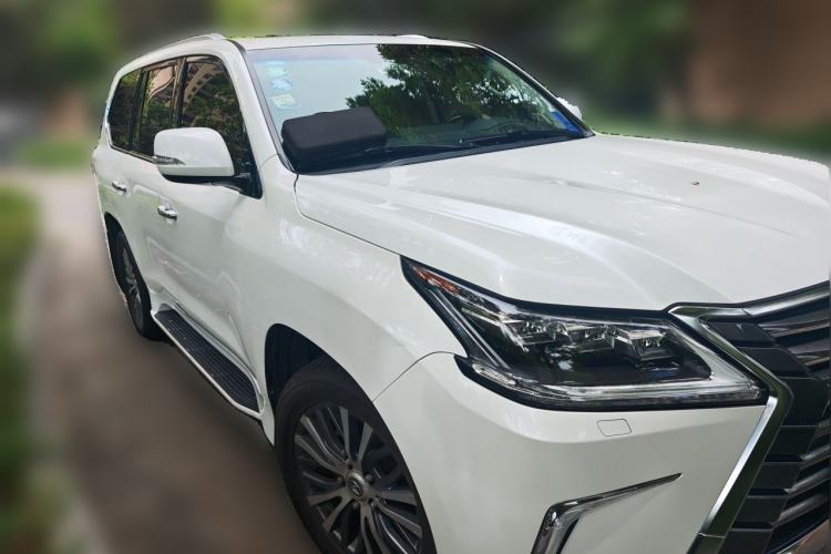 Used Lexus LX 2017 570 Dynamic Luxury Edition Front Right 45 Deg