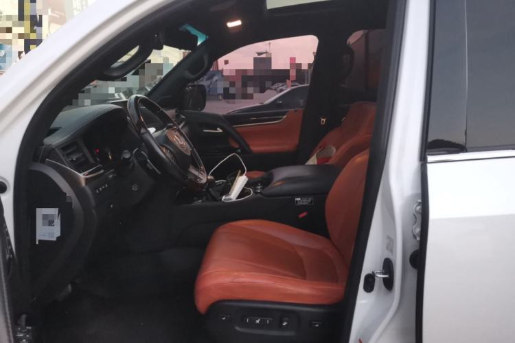 Used Lexus LX 2017 570 Dynamic Luxury Edition Left Front Seat