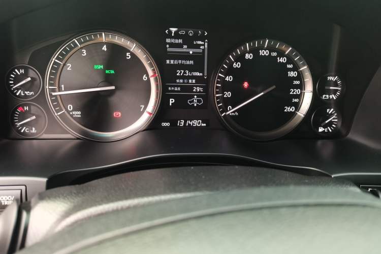 Used Lexus LX 2017 570 Prestige Luxury Edition Odometer Close Up