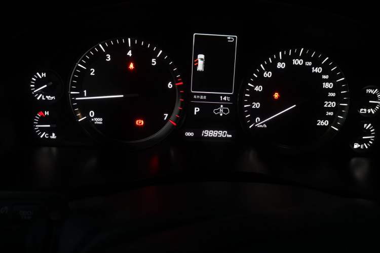 Used Lexus LX 2017 570 Dynamic Luxury Edition Odometer Close Up