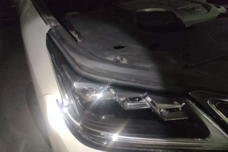 Used Lexus LX 2017 570 Peak Special Limited Edition Right Front Headlight