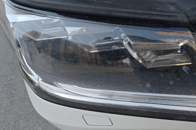 Used Lexus LX 2017 570 Prestige Luxury Edition Right Front Headlight