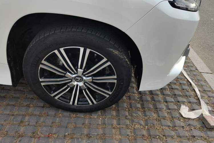 Used Lexus LX 2017 570 Prestige Luxury Edition Right Front Wheel Hub
