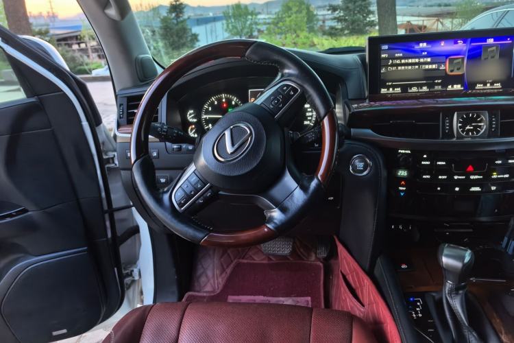 Used Lexus LX 2017 570 Dynamic Luxury Edition Steering Wheel