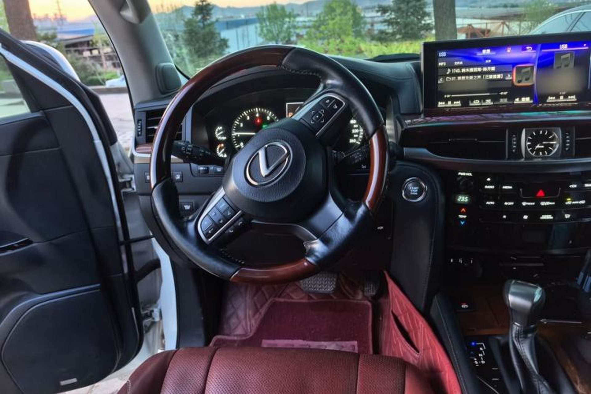 Used Lexus LX 2017 570 Dynamic Luxury Edition Steering Wheel