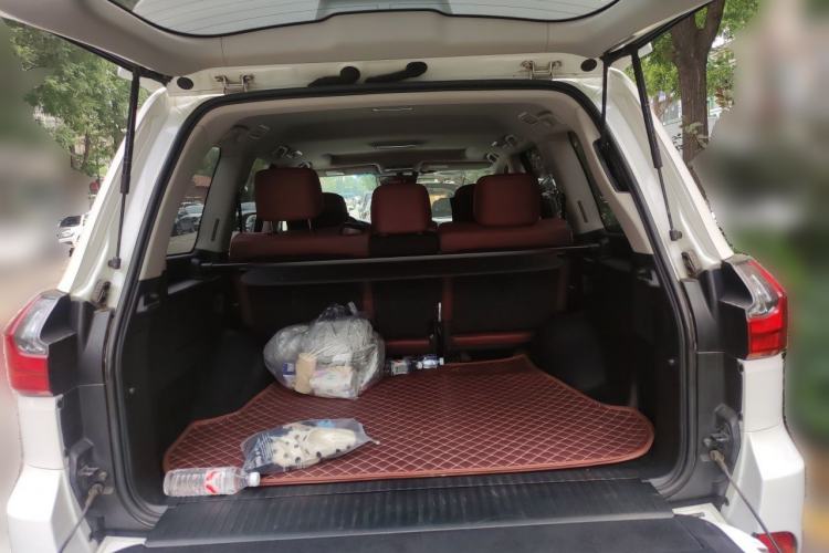 Used Lexus LX 2017 570 Dynamic Luxury Edition Trunk