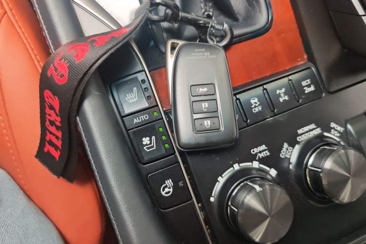 Used Lexus LX 2017 570 Dynamic Luxury Edition Vehicle Key