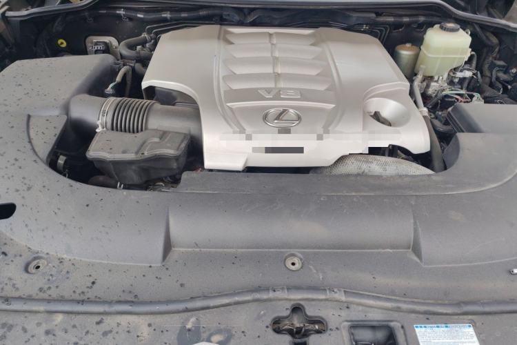 Used Lexus LX  Engine Bay