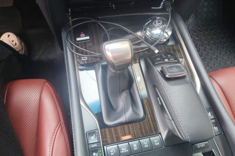 Used Lexus LX  Gear Lever