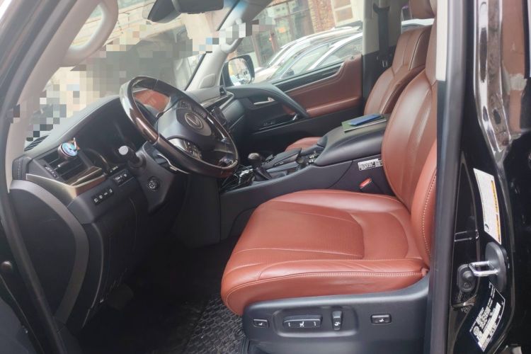 Used Lexus LX  Left Front Seat