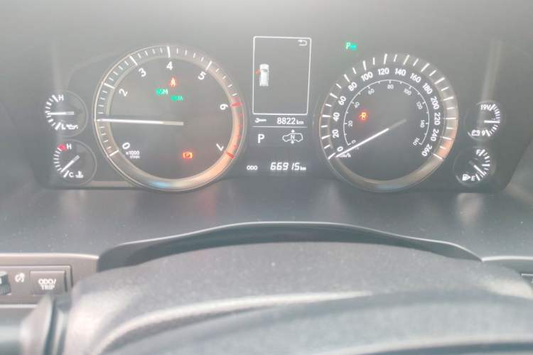 Used Lexus LX  Odometer Close Up