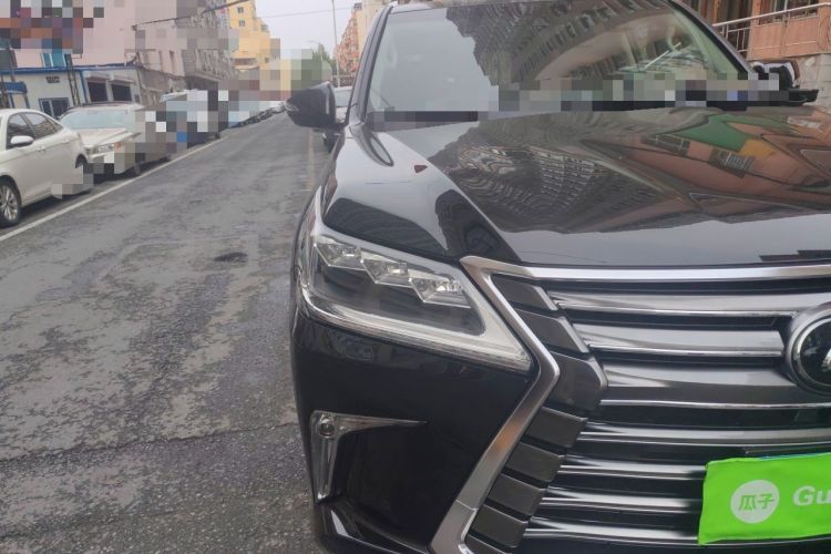 Used Lexus LX  Right Front Headlight
