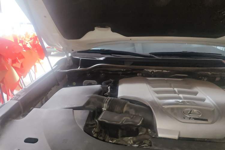 Used Lexus LX  Engine Bay Right
