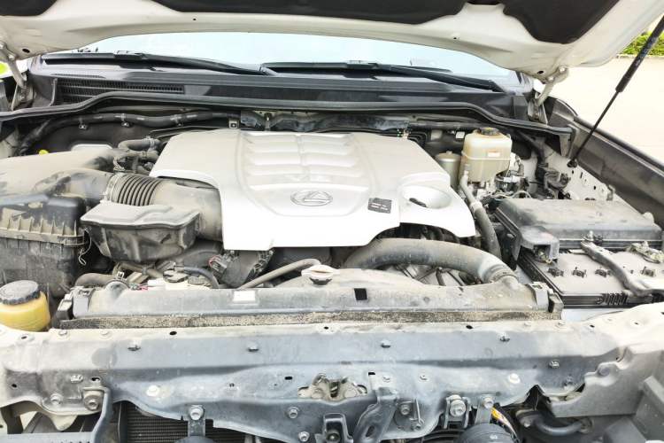 Used Lexus LX  Engine Bay