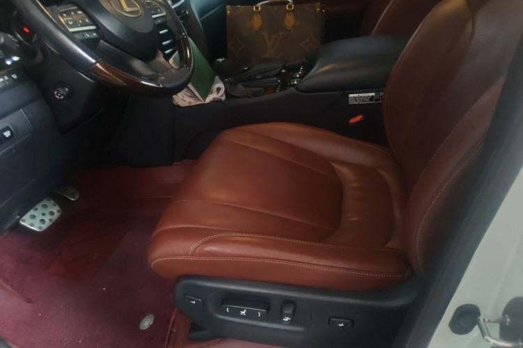 Used Lexus LX  Left Front Seat