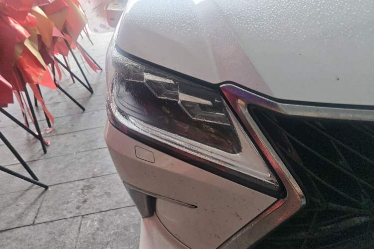 Used Lexus LX  Right Front Headlight