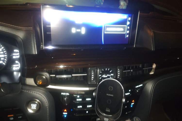Used Lexus LX 2019 570 Dynamic Luxury Edition Audio And AC Panel