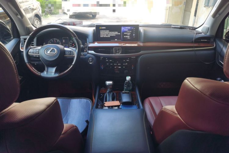 Used Lexus LX 2019 570 Dynamic Luxury Edition Center Console