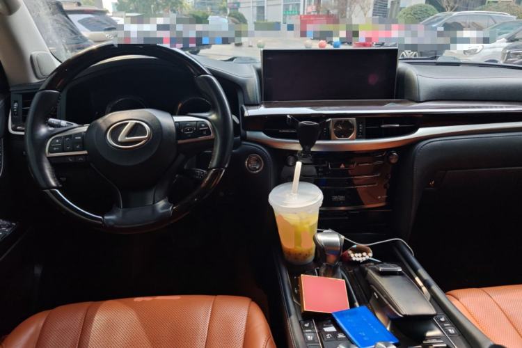 Used Lexus LX 2019 570 Dynamic Luxury Edition Center Console