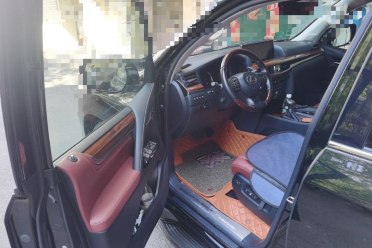 Used Lexus LX 2019 570 Dynamic Luxury Edition Driver Seat