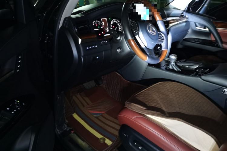 Used Lexus LX 2019 570 Dynamic Luxury Edition Driver Seat