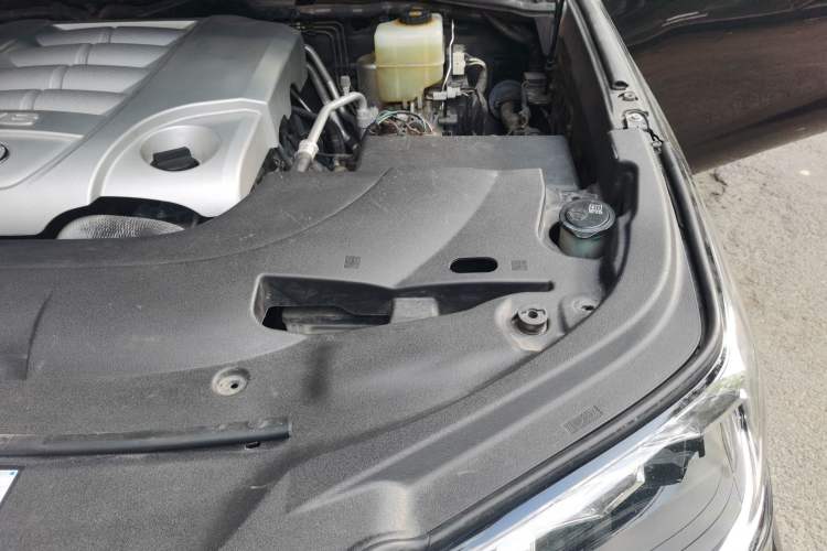 Used Lexus LX 2019 570 Dynamic Luxury Edition Engine Bay Left