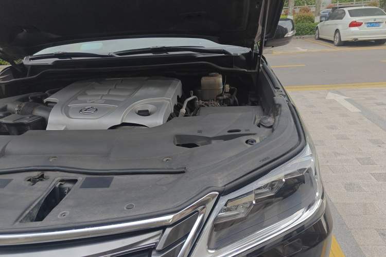 Used Lexus LX 2019 570 Dynamic Luxury Edition Engine Bay Left