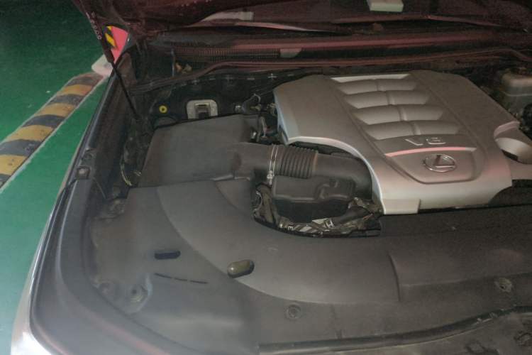 Used Lexus LX 2019 570 Dynamic Luxury Edition Engine Bay Right