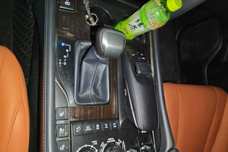 Used Lexus LX 2019 570 Prestige Luxury Edition Gear Lever