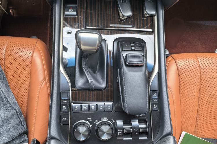 Used Lexus LX 2019 570 Dynamic Luxury Edition Interior 3
