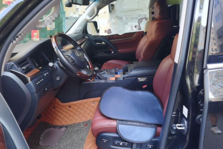 Used Lexus LX 2019 570 Dynamic Luxury Edition Left Front Seat