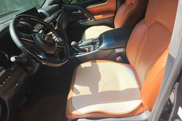 Used Lexus LX 2019 570 Dynamic Luxury Edition Left Front Seat