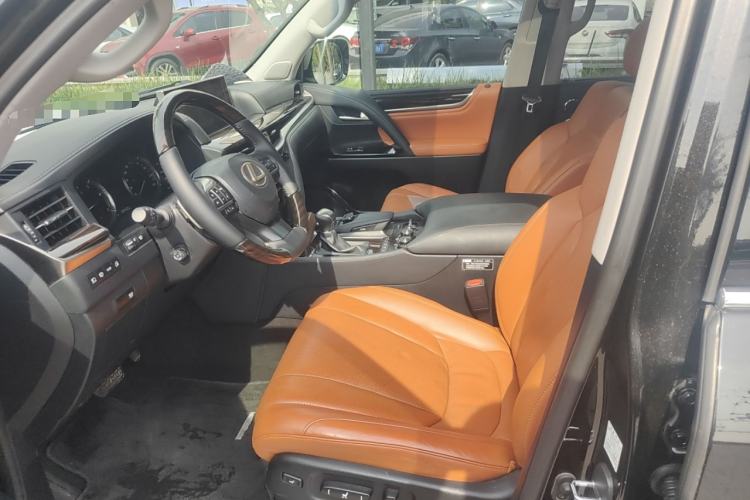 Used Lexus LX 2019 570 Dynamic Luxury Edition Left Front Seat