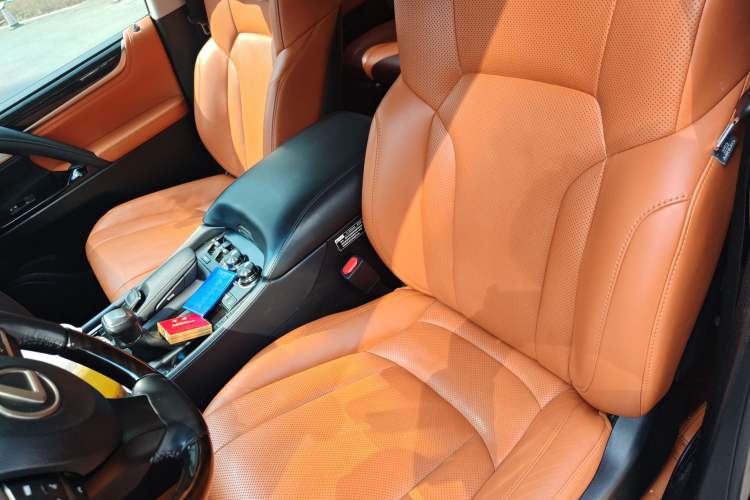 Used Lexus LX 2019 570 Dynamic Luxury Edition Left Front Seat