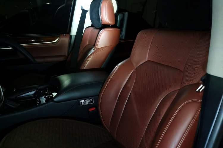 Used Lexus LX 2019 570 Dynamic Luxury Edition Left Front Seat