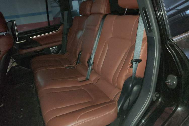 Used Lexus LX 2019 570 Dynamic Luxury Edition Left Rear Seat