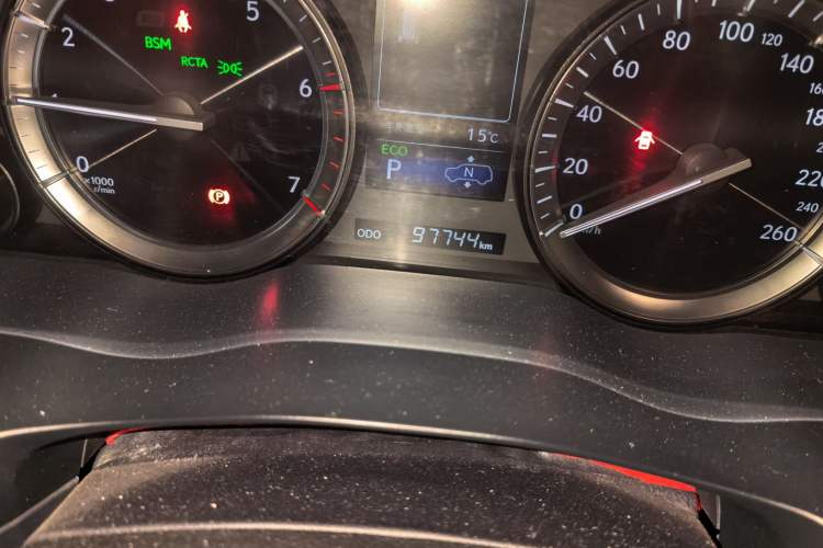 Used Lexus LX 2019 570 Prestige Luxury Edition Odometer Close Up